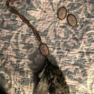 Plunder camo necklace set
